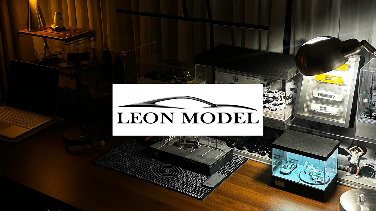 leon model logo