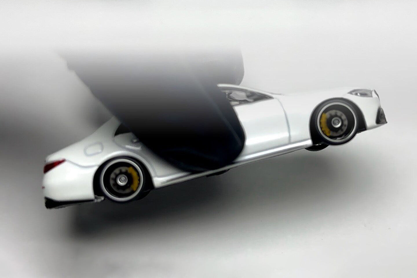 Custom 1:64 Mercedes-AMG S 63 E Performance 2023 diecast model with dynamic wheels