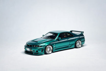 Custom 1:64 Nissan Skyline GT-R R33 400R green diecast model with visible decal markings