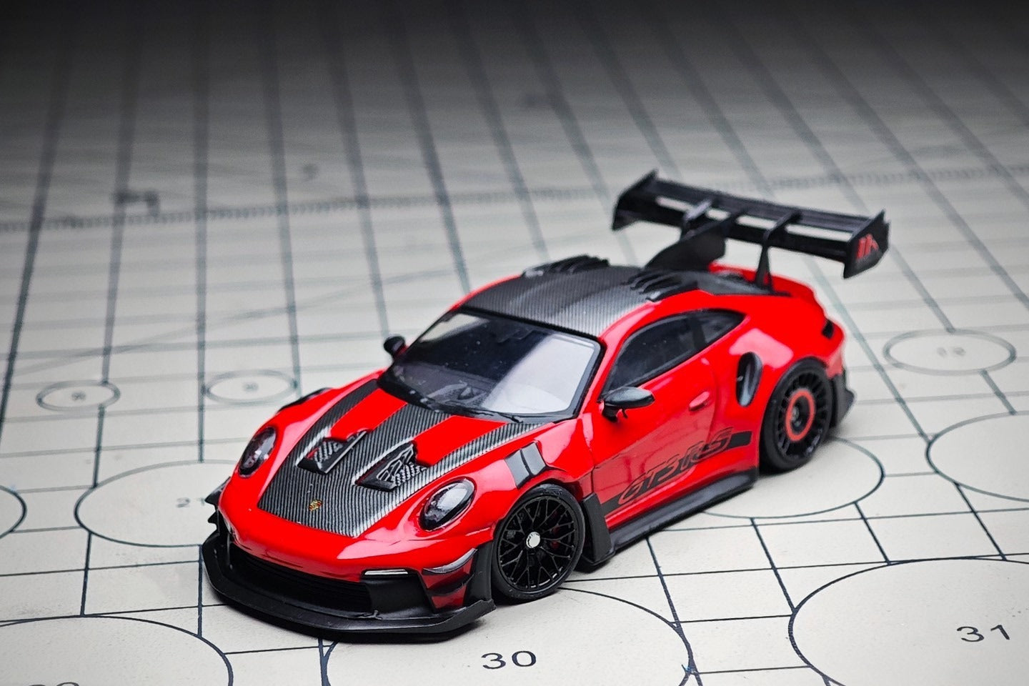 1:64 scale MINI GT Porsche 911 GT3 RS 1060 Manthey Racing custom diecast with MR Aero Kit