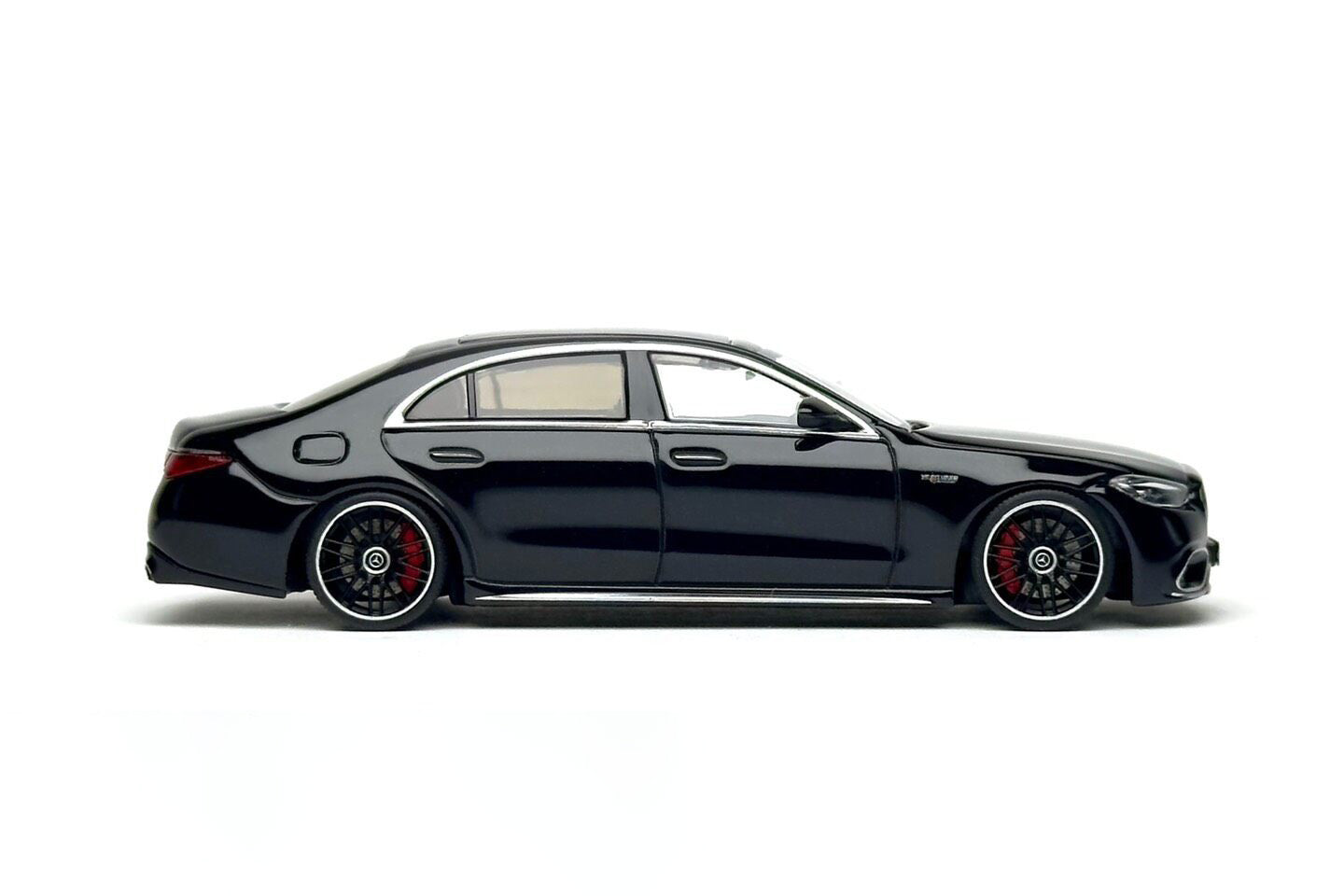 1:64 Mercedes-AMG S 63 E Performance 2023 custom diecast with dynamic wheels
