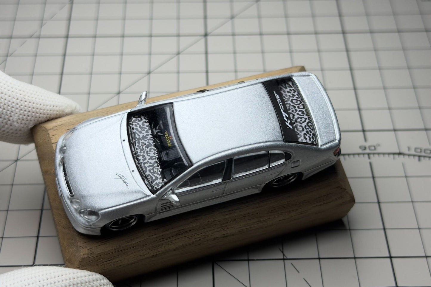 Custom 1:64 Tarmac Works Toyota Aristo JZS161 diecast model