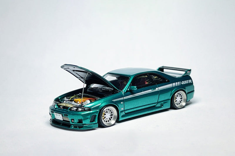 FH Nissan Skyline GT-R R33 400R 1:64 Green Custom Diecast with Deep-Dish Bearing Wheels