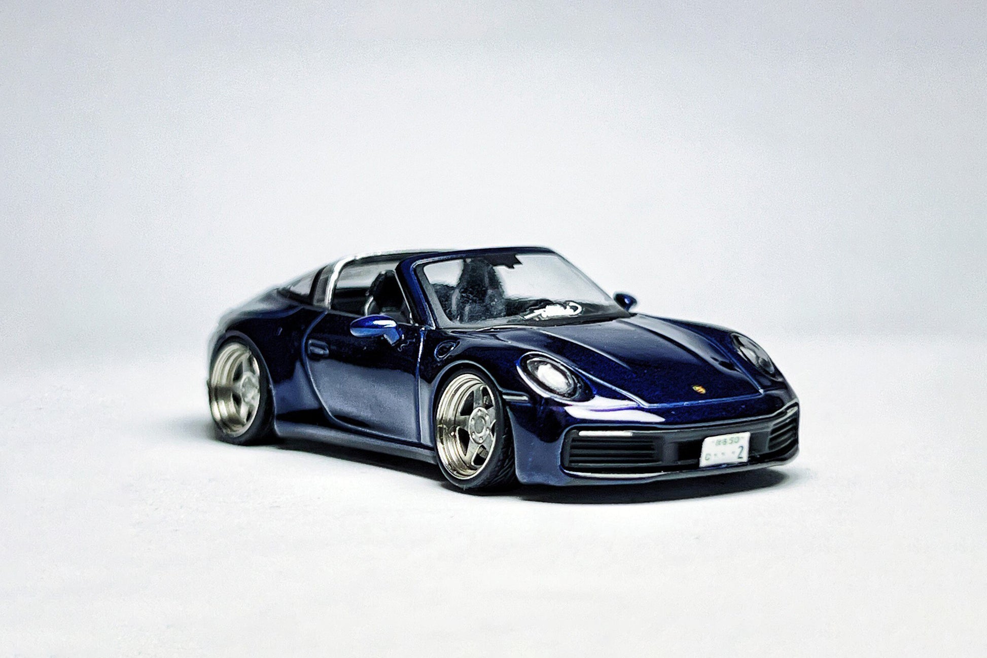 1:64 Porsche 911 Targa 4S 412 metallic blue custom diecast