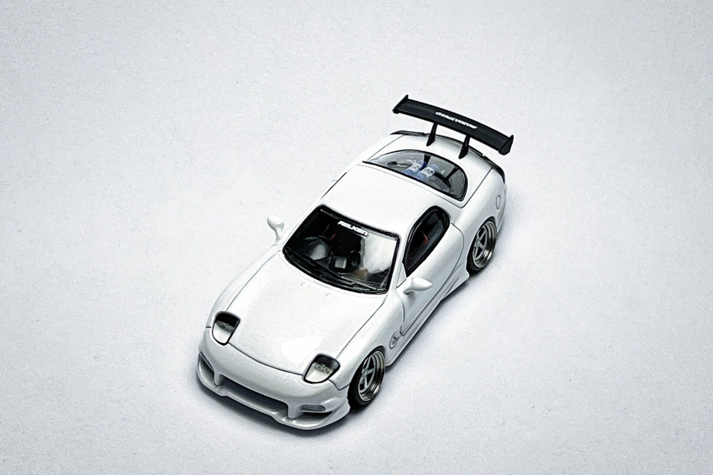 1:64 Mazda RX-7 VeilSide pearl white custom diecast