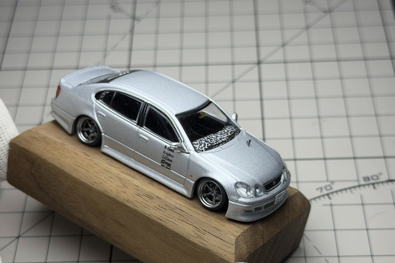 Tarmac Works VERTEX Toyota Aristo JZS161 1:64 Custom Diecast with KT Wheels
