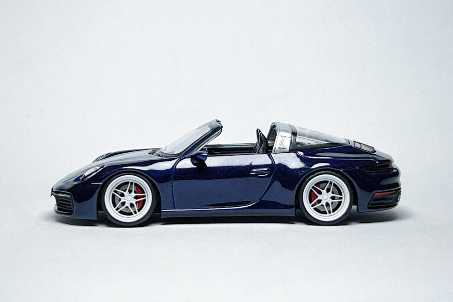 Custom 1:64 Porsche 911 Targa 4S 412 metallic blue diecast model