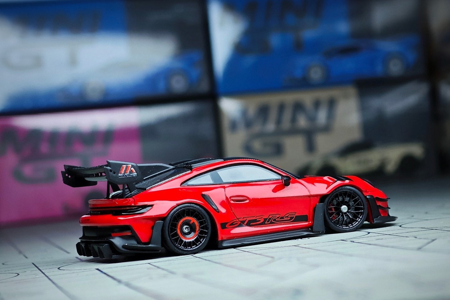 1:64 Porsche 911 GT3 RS 1060 Manthey Racing custom diecast model with MINI GT branding