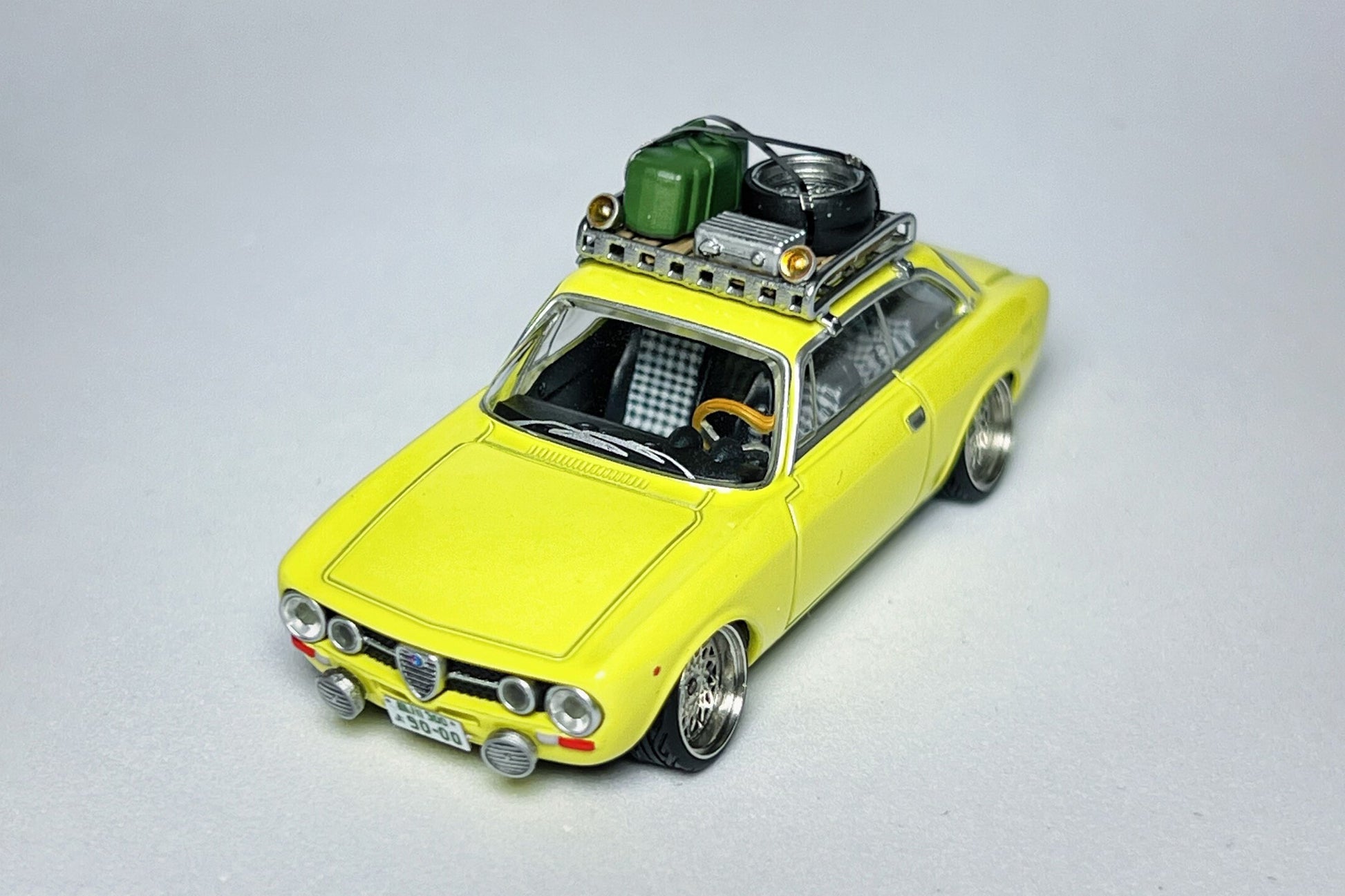 1:64 Alfa Romeo 155c yellow custom rally diecast with race number markings