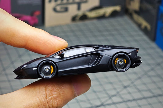 1:64 scale Kyosho Lamborghini Aventador LP700-4 custom modified diecast model