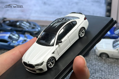 MJ 1:64 BMW M5 White Model Car | BBS RIF Silver Dynamic Wheels & Blue Calipers